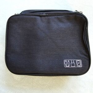 Electronic Organizer Pouch
